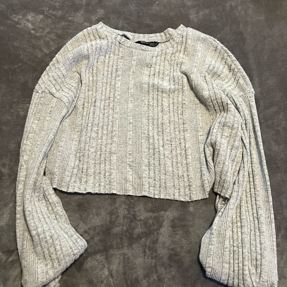 Grey cropped sweater